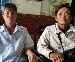 Anh ve chai tranh chấp tờ độc đắc với chị công nhân
